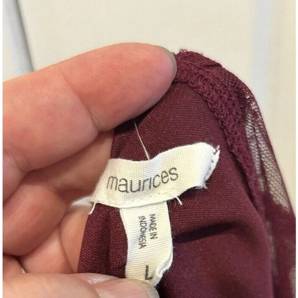 Maurices Burgundy Maroon Floral Net Mesh Lace Lined Blouse Top Size Large - Picture 9 of 9